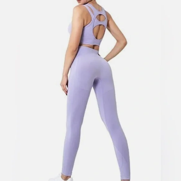 FRESOUGHT ENGINERY Purple Seamless Workout Set NWOT - Picture 2 of 12